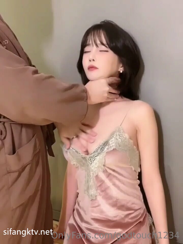 较小身材苗条妹子被炮友各种玩弄 肛塞插菊花逼逼插着振动棒再爆菊按摩器插入 很是诱惑喜欢不要错过骚逼淫荡对白